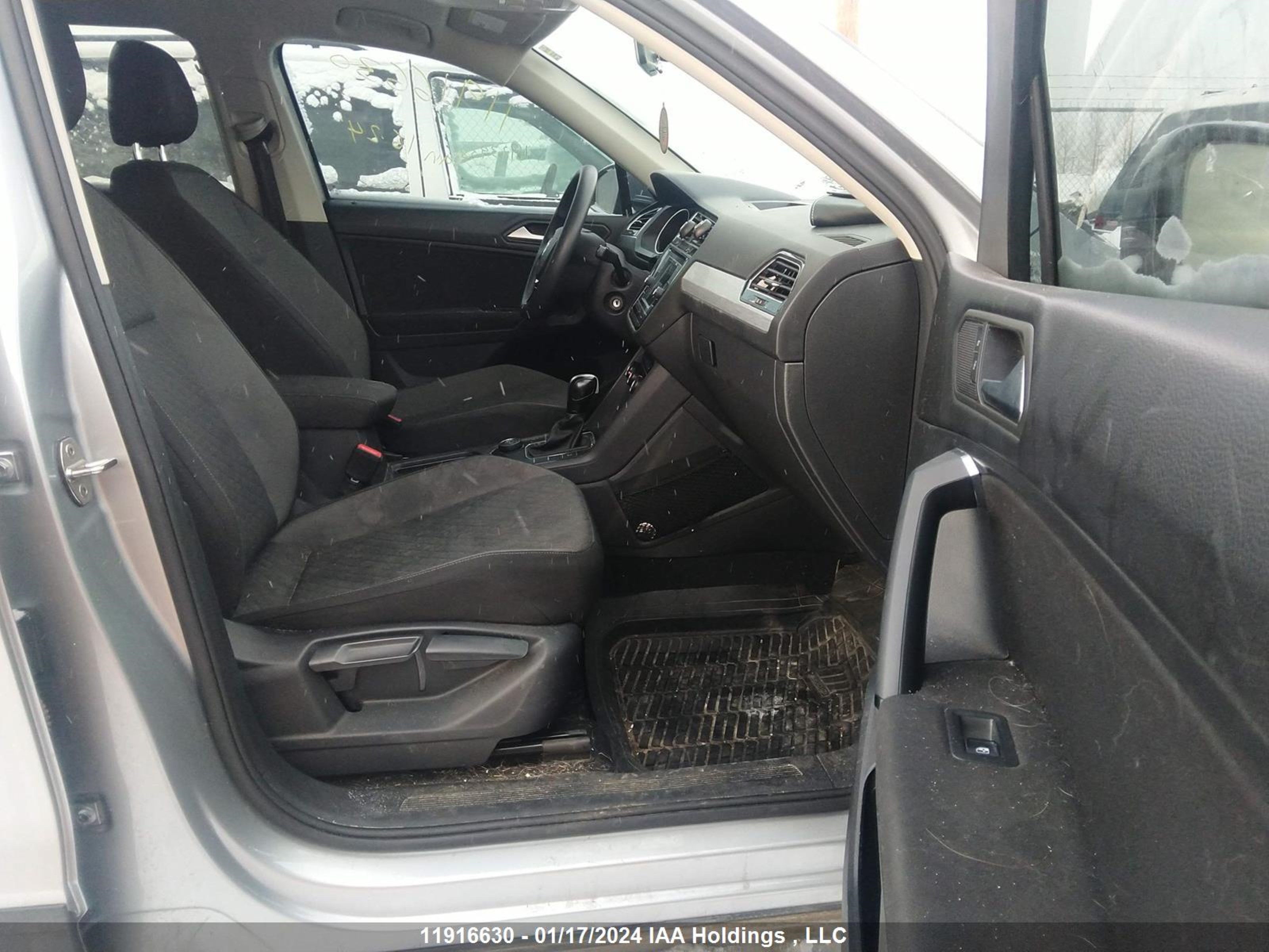 Photo 4 VIN: 3VV0B7AX1KM148321 - VOLKSWAGEN TIGUAN 