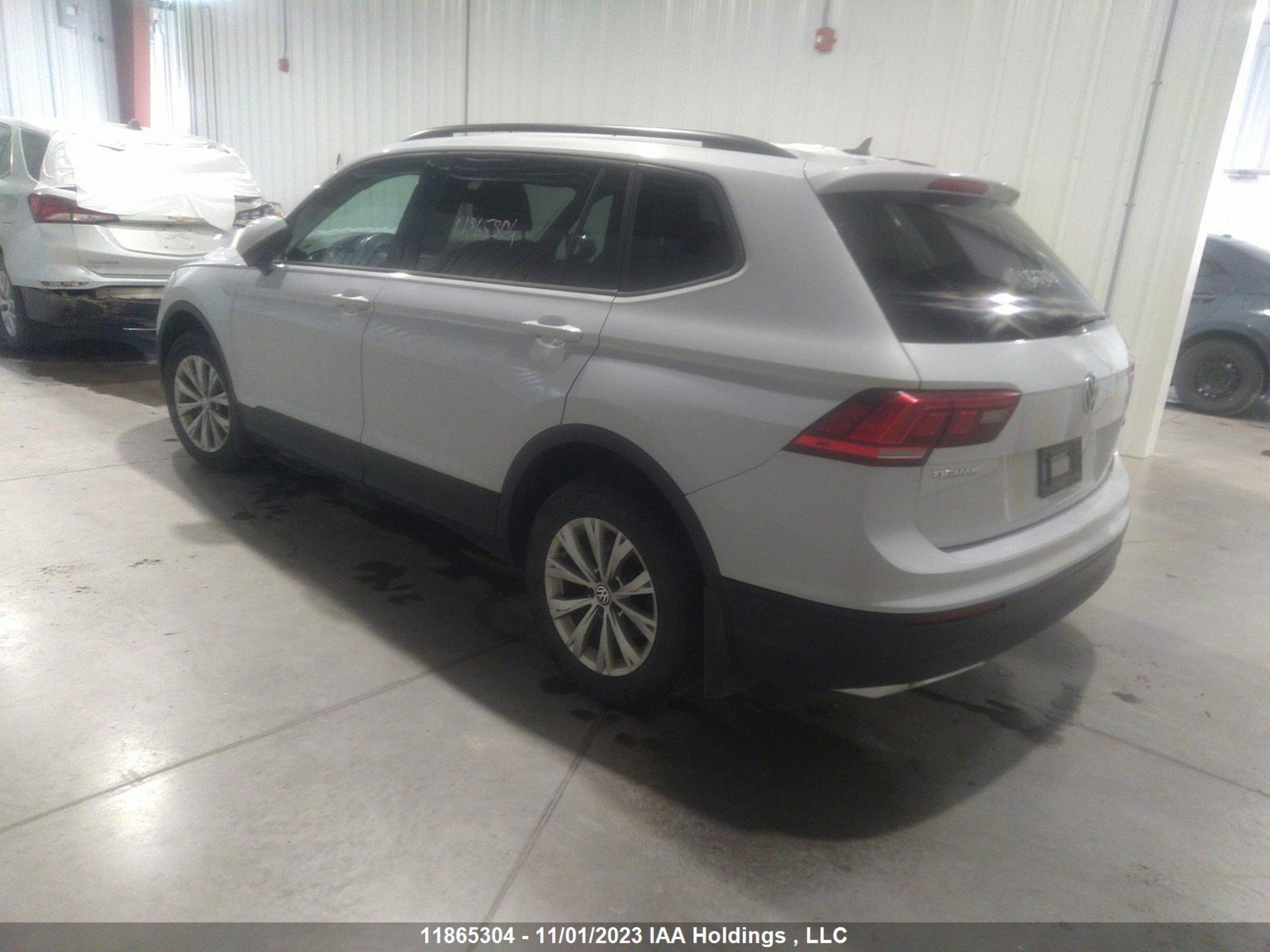 Photo 2 VIN: 3VV0B7AX3JM007913 - VOLKSWAGEN TIGUAN 