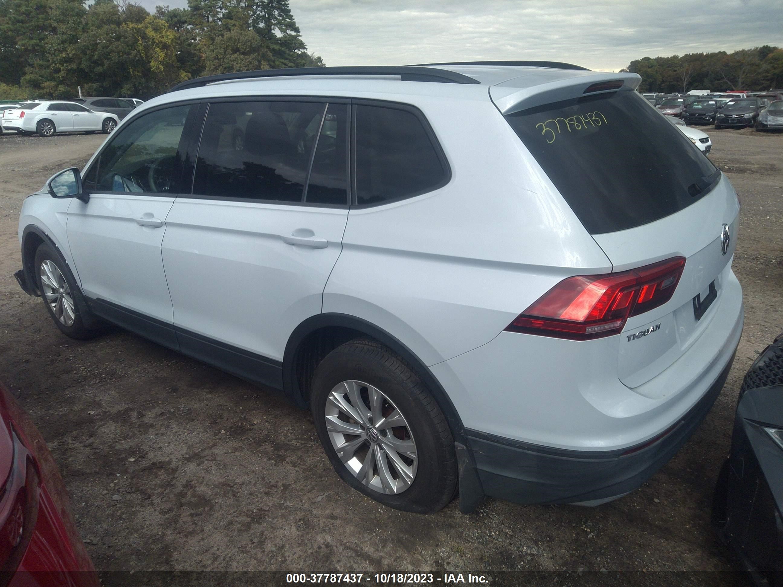 Photo 2 VIN: 3VV0B7AX5JM041318 - VOLKSWAGEN TIGUAN 