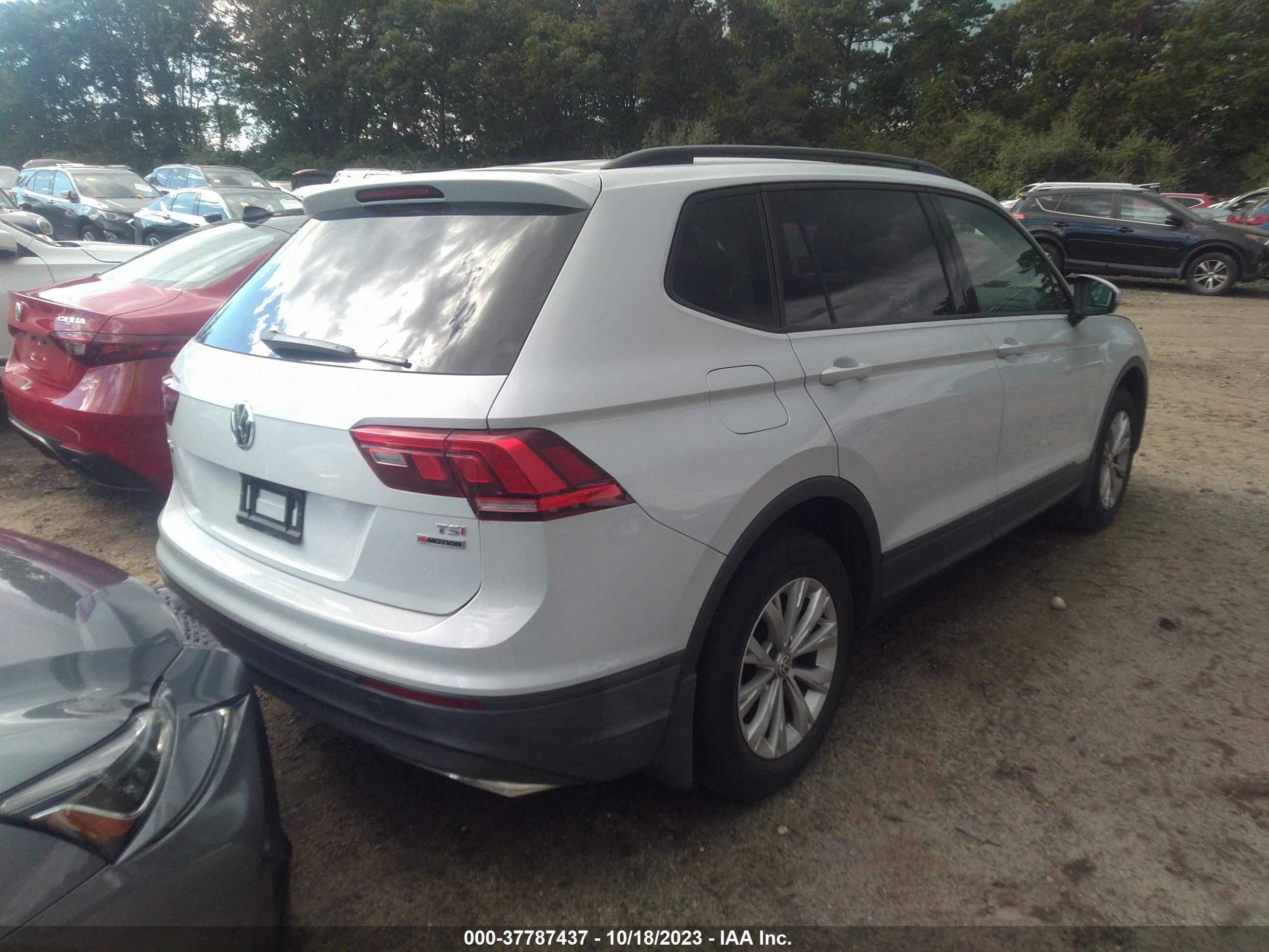 Photo 3 VIN: 3VV0B7AX5JM041318 - VOLKSWAGEN TIGUAN 