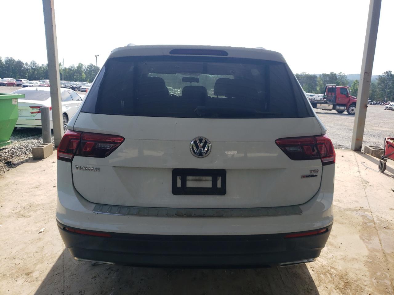 Photo 5 VIN: 3VV0B7AX5JM051976 - VOLKSWAGEN TIGUAN 