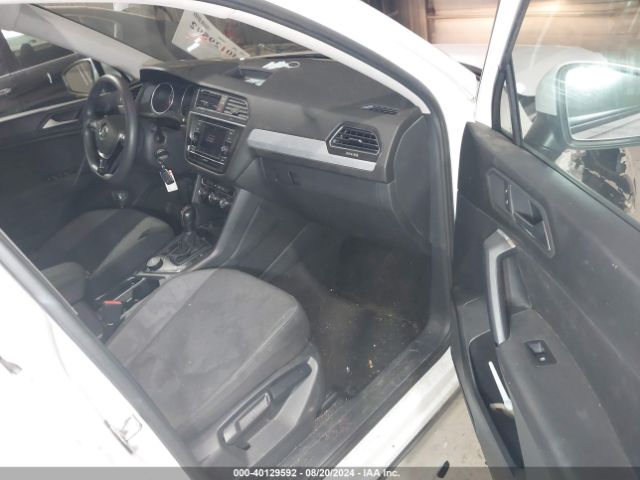 Photo 4 VIN: 3VV0B7AX5KM052823 - VOLKSWAGEN TIGUAN 