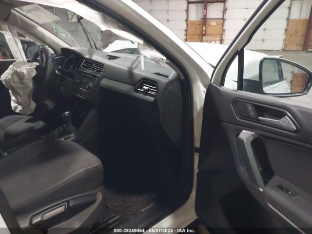 Photo 4 VIN: 3VV0B7AX6JM097073 - VOLKSWAGEN TIGUAN 