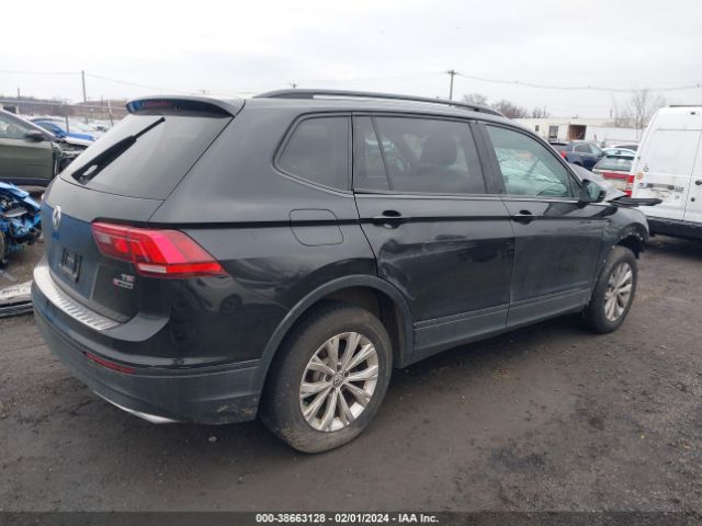 Photo 3 VIN: 3VV0B7AX8JM070201 - VOLKSWAGEN TIGUAN 