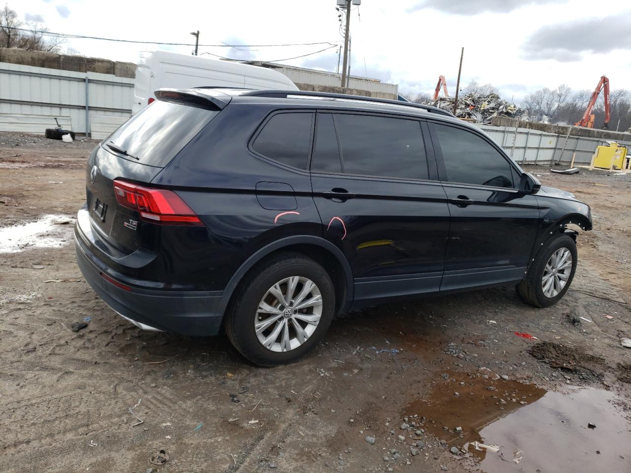 Photo 2 VIN: 3VV0B7AX8JM088147 - VOLKSWAGEN TIGUAN 