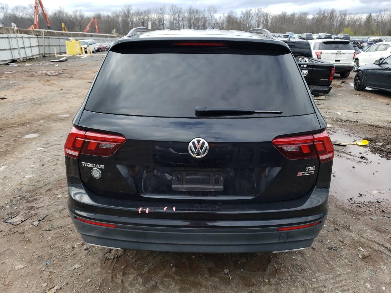 Photo 5 VIN: 3VV0B7AX8JM088147 - VOLKSWAGEN TIGUAN 