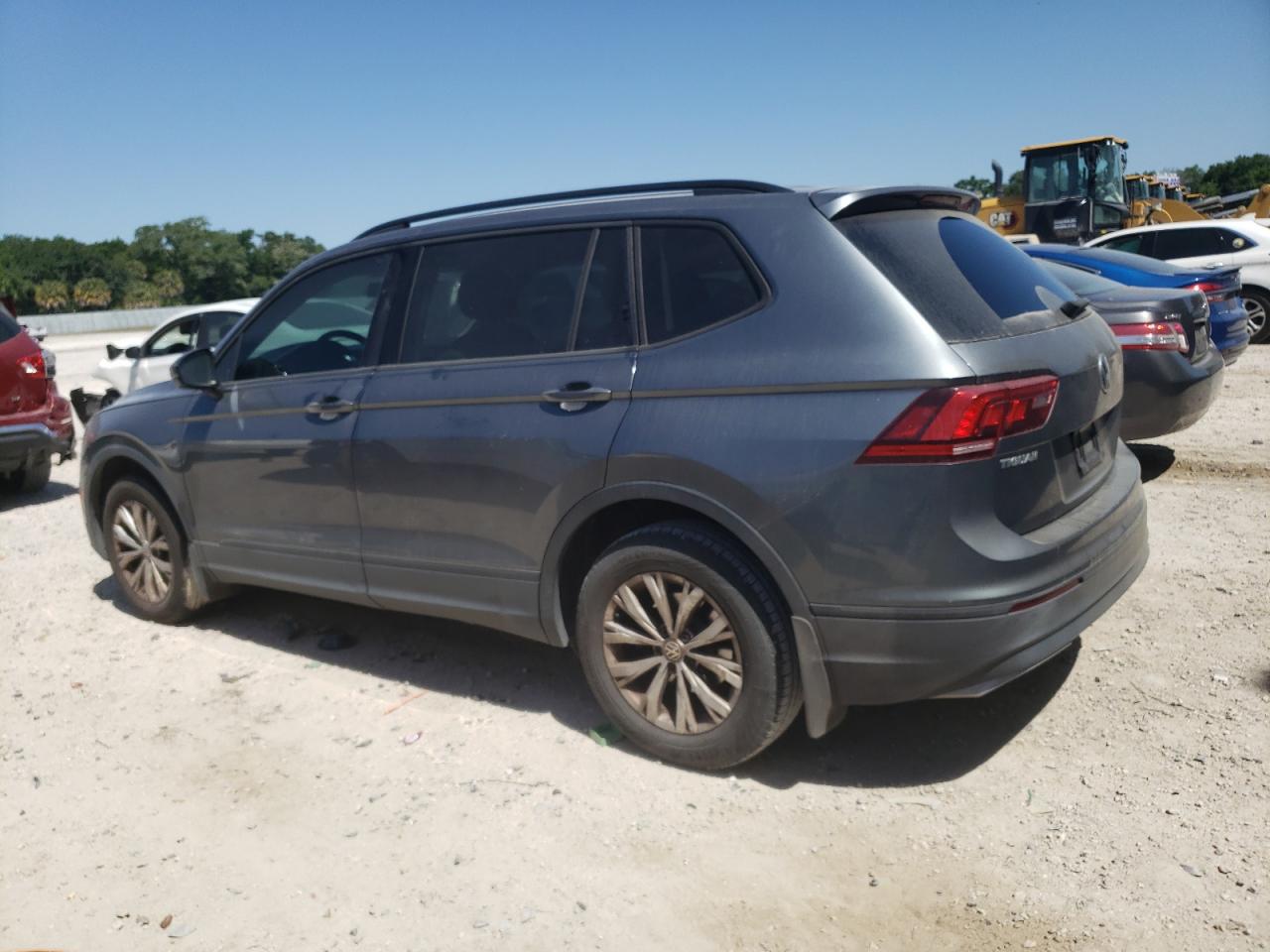 Photo 1 VIN: 3VV1B7AX1JM120943 - VOLKSWAGEN TIGUAN 