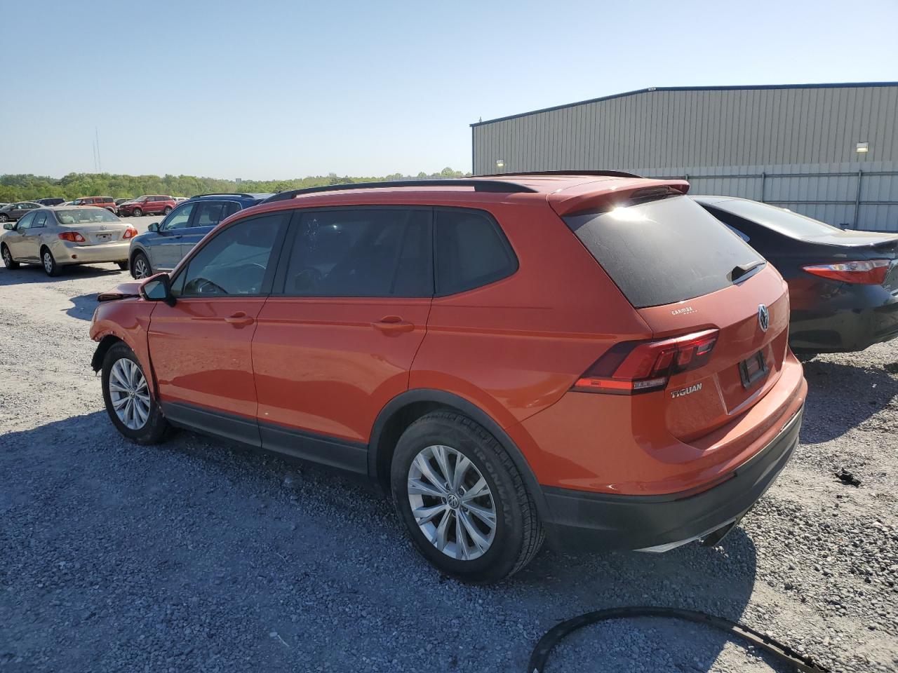 Photo 1 VIN: 3VV1B7AX1JM123390 - VOLKSWAGEN TIGUAN 