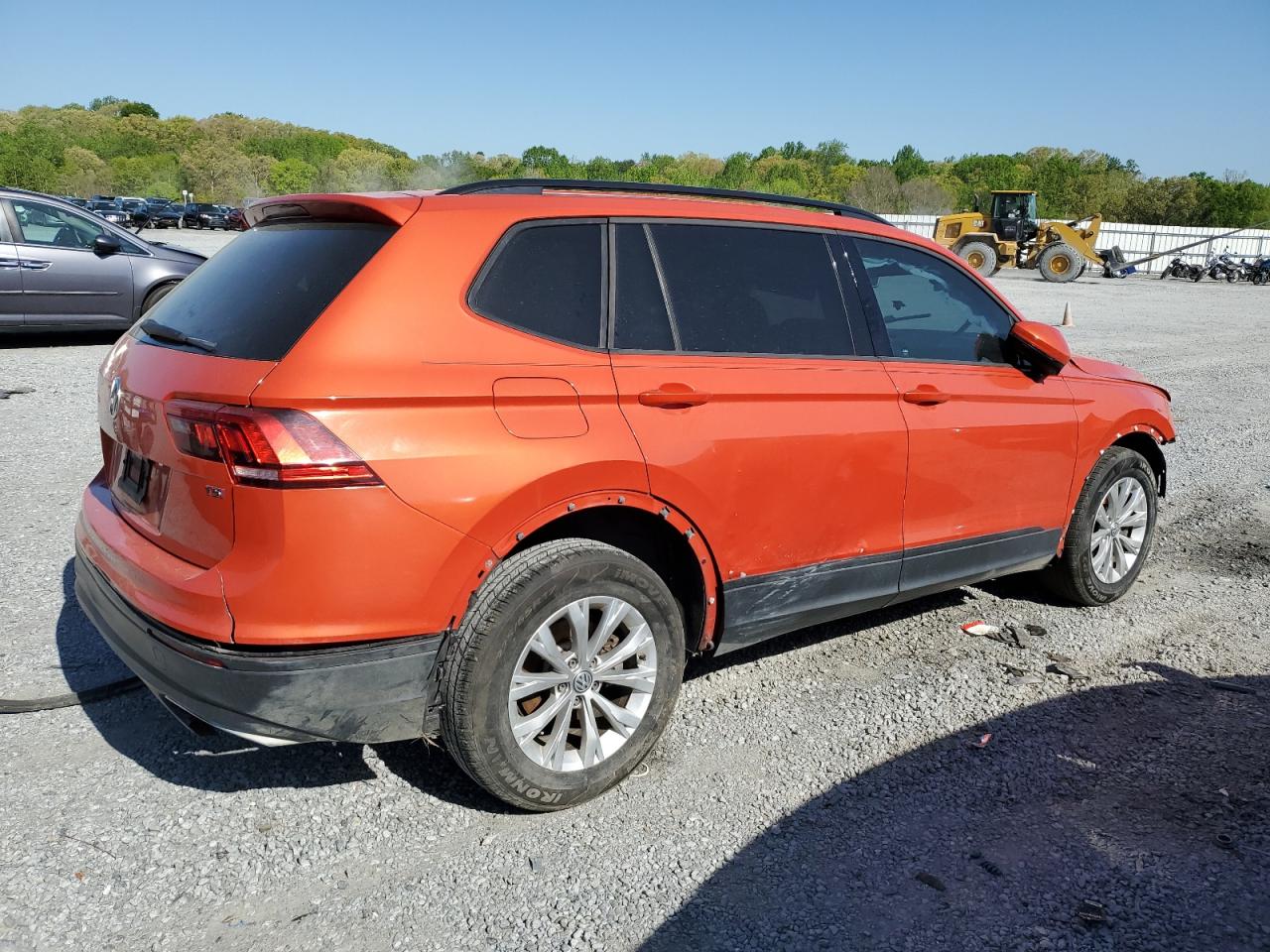 Photo 2 VIN: 3VV1B7AX1JM123390 - VOLKSWAGEN TIGUAN 