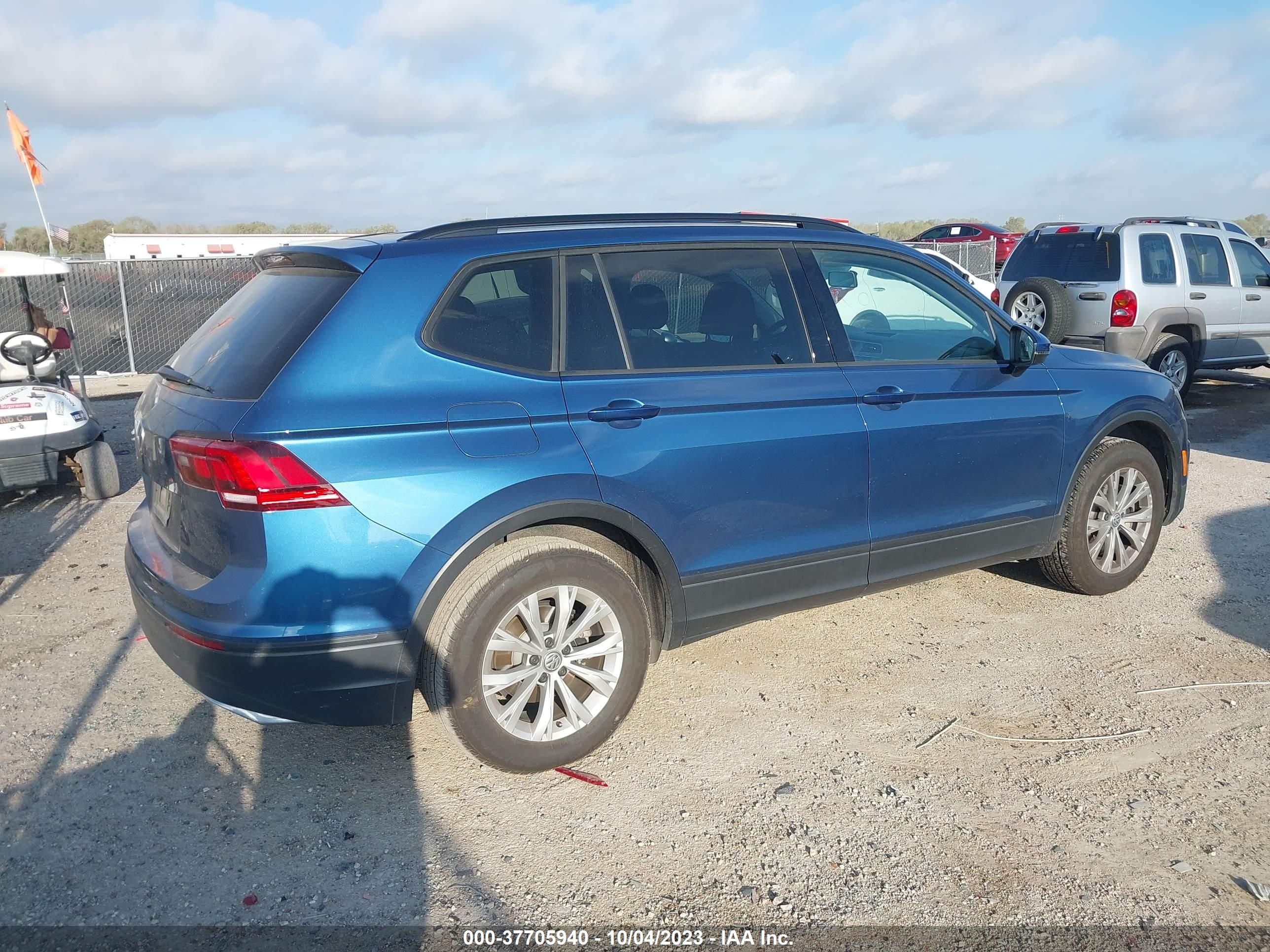 Photo 3 VIN: 3VV1B7AX1KM101102 - VOLKSWAGEN TIGUAN 