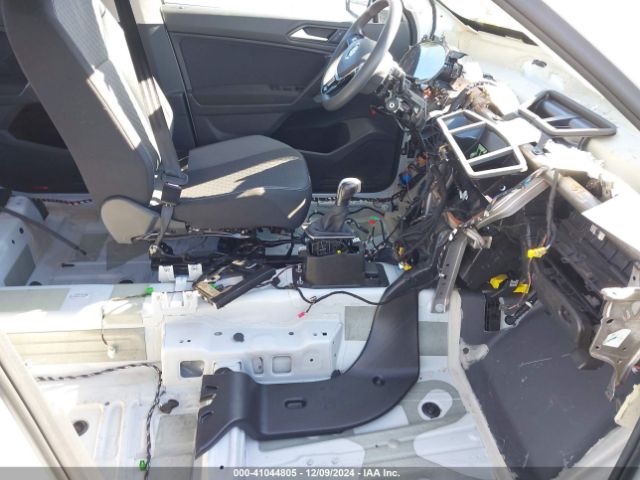 Photo 4 VIN: 3VV1B7AX4MM097999 - VOLKSWAGEN TIGUAN 