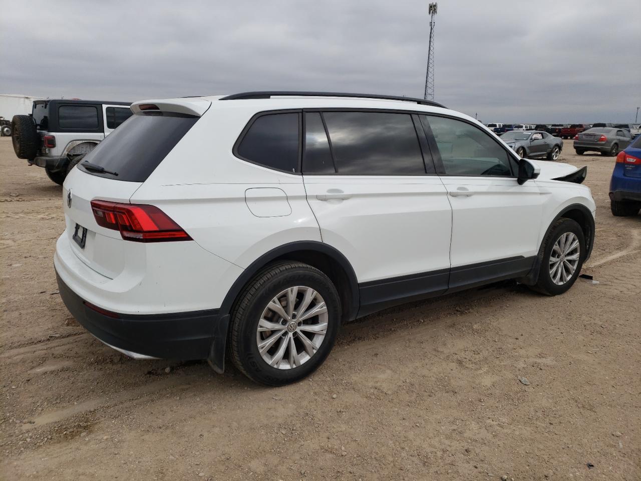 Photo 2 VIN: 3VV1B7AX7KM188679 - VOLKSWAGEN TIGUAN 