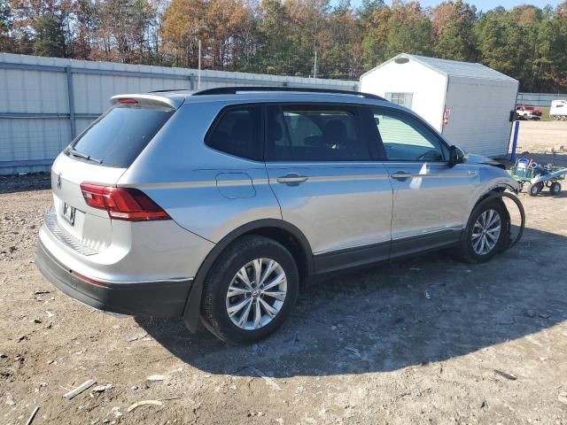 Photo 2 VIN: 3VV1B7AX9KM138396 - VOLKSWAGEN TIGUAN S 