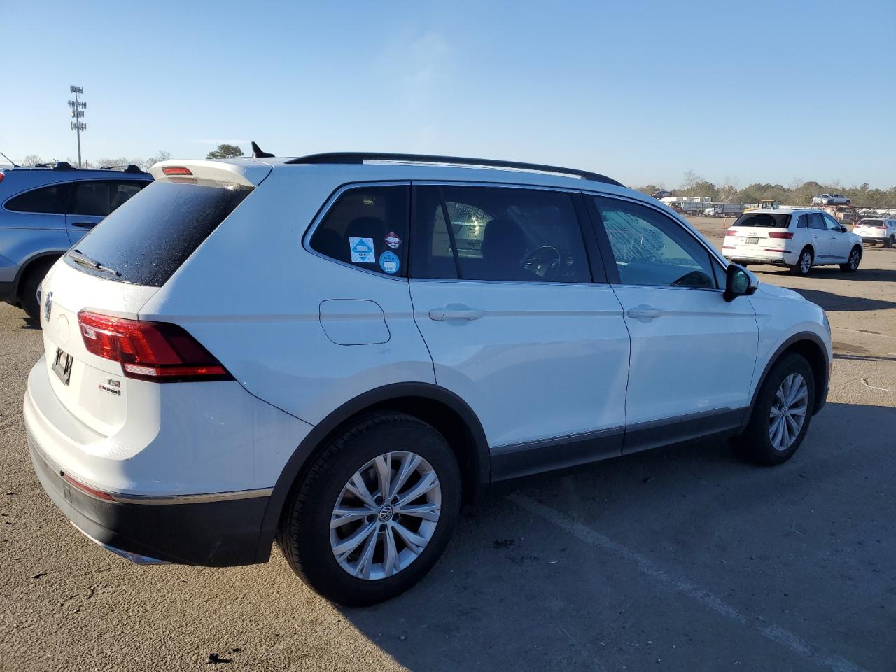 Photo 2 VIN: 3VV2B7AX0JM112790 - VOLKSWAGEN TIGUAN 