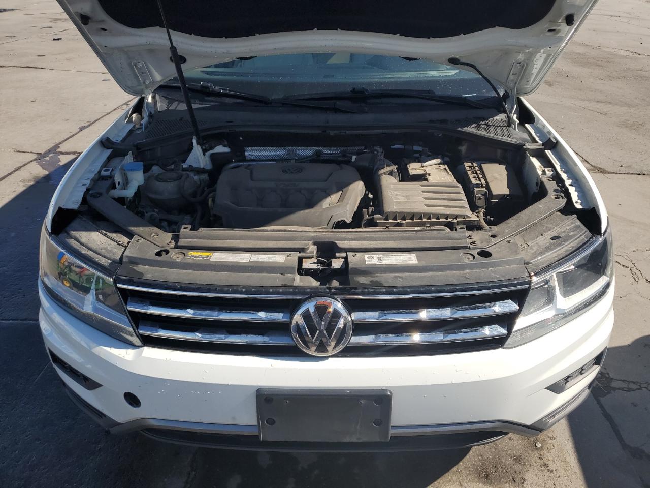 Photo 11 VIN: 3VV2B7AX0JM180958 - VOLKSWAGEN TIGUAN 