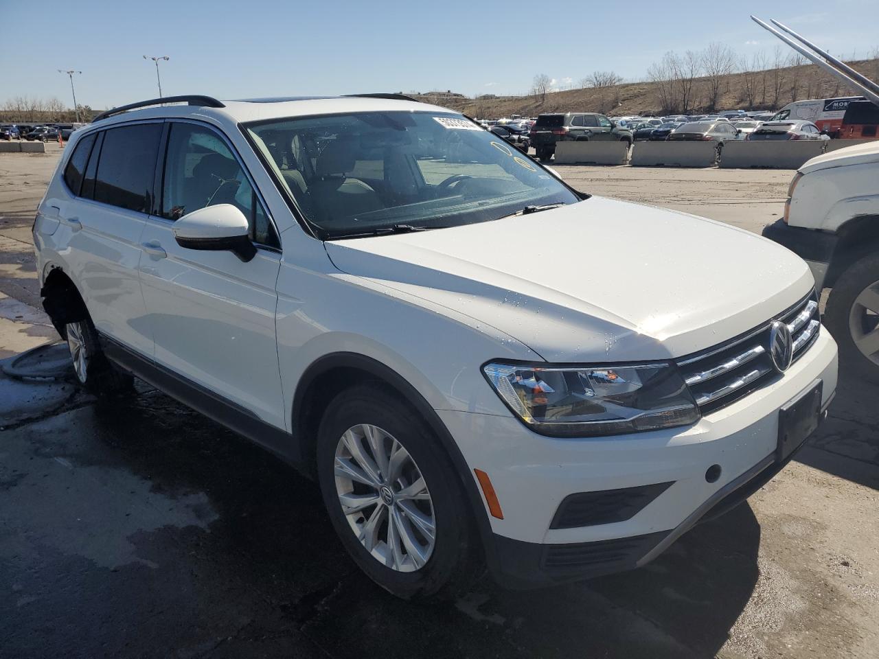 Photo 3 VIN: 3VV2B7AX0JM180958 - VOLKSWAGEN TIGUAN 