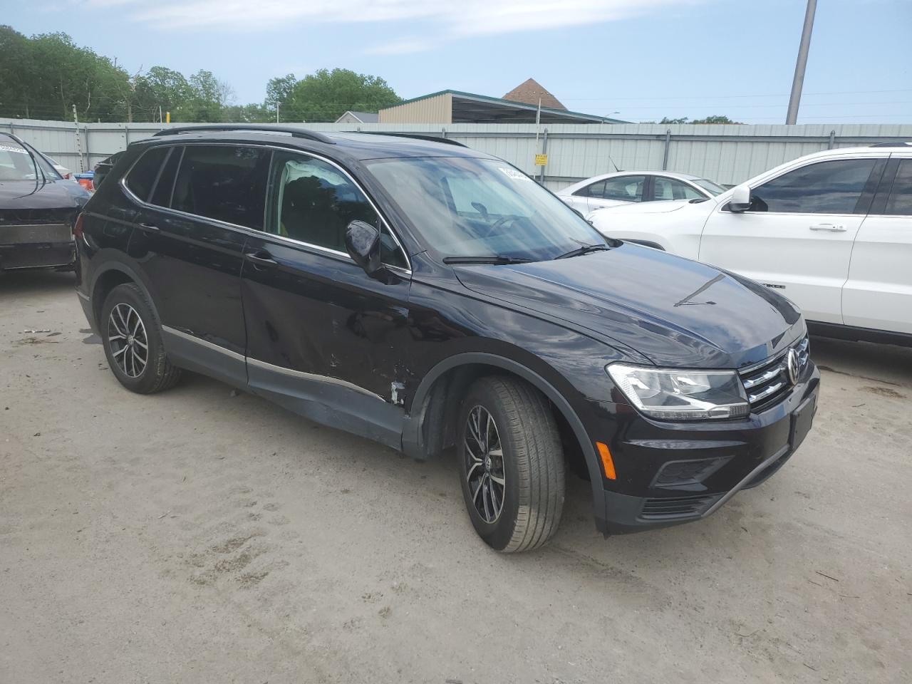 Photo 3 VIN: 3VV2B7AX0MM117198 - VOLKSWAGEN TIGUAN 