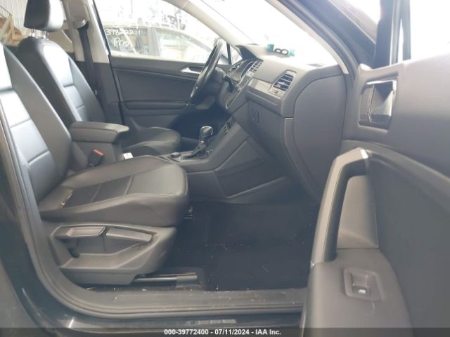 Photo 4 VIN: 3VV2B7AX1JM052776 - VOLKSWAGEN TIGUAN 