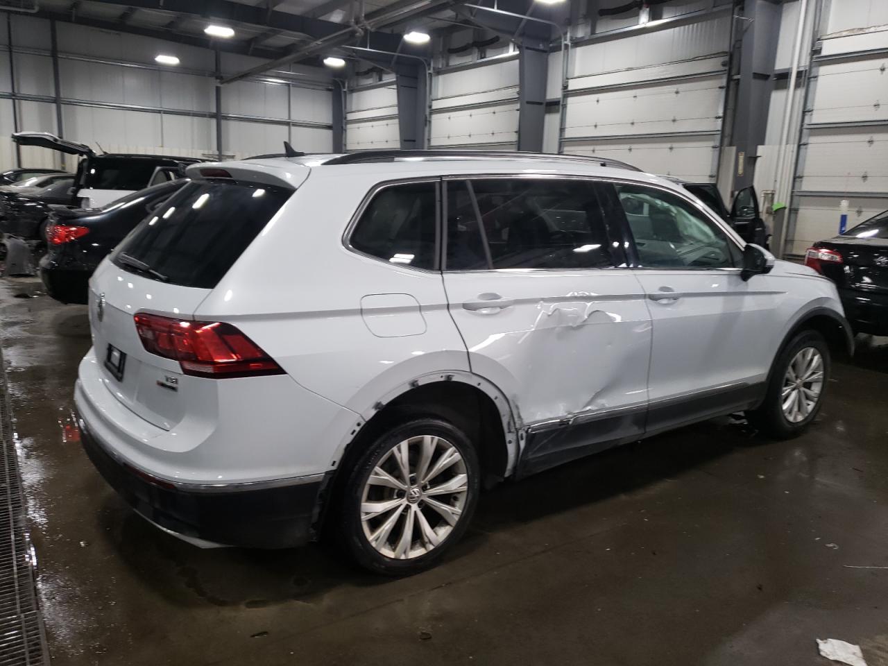 Photo 2 VIN: 3VV2B7AX1JM099726 - VOLKSWAGEN TIGUAN 