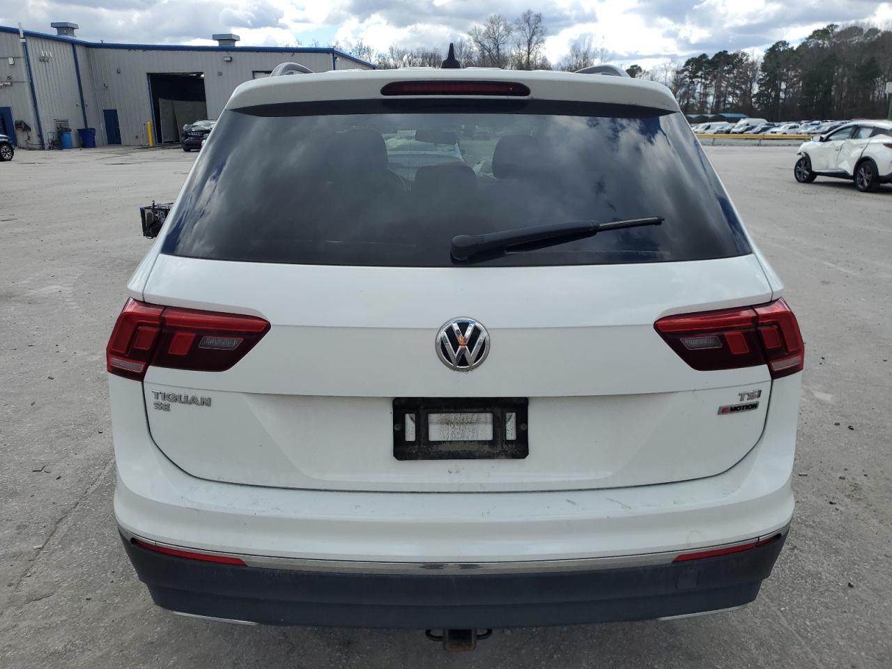 Photo 5 VIN: 3VV2B7AX1JM112796 - VOLKSWAGEN TIGUAN 