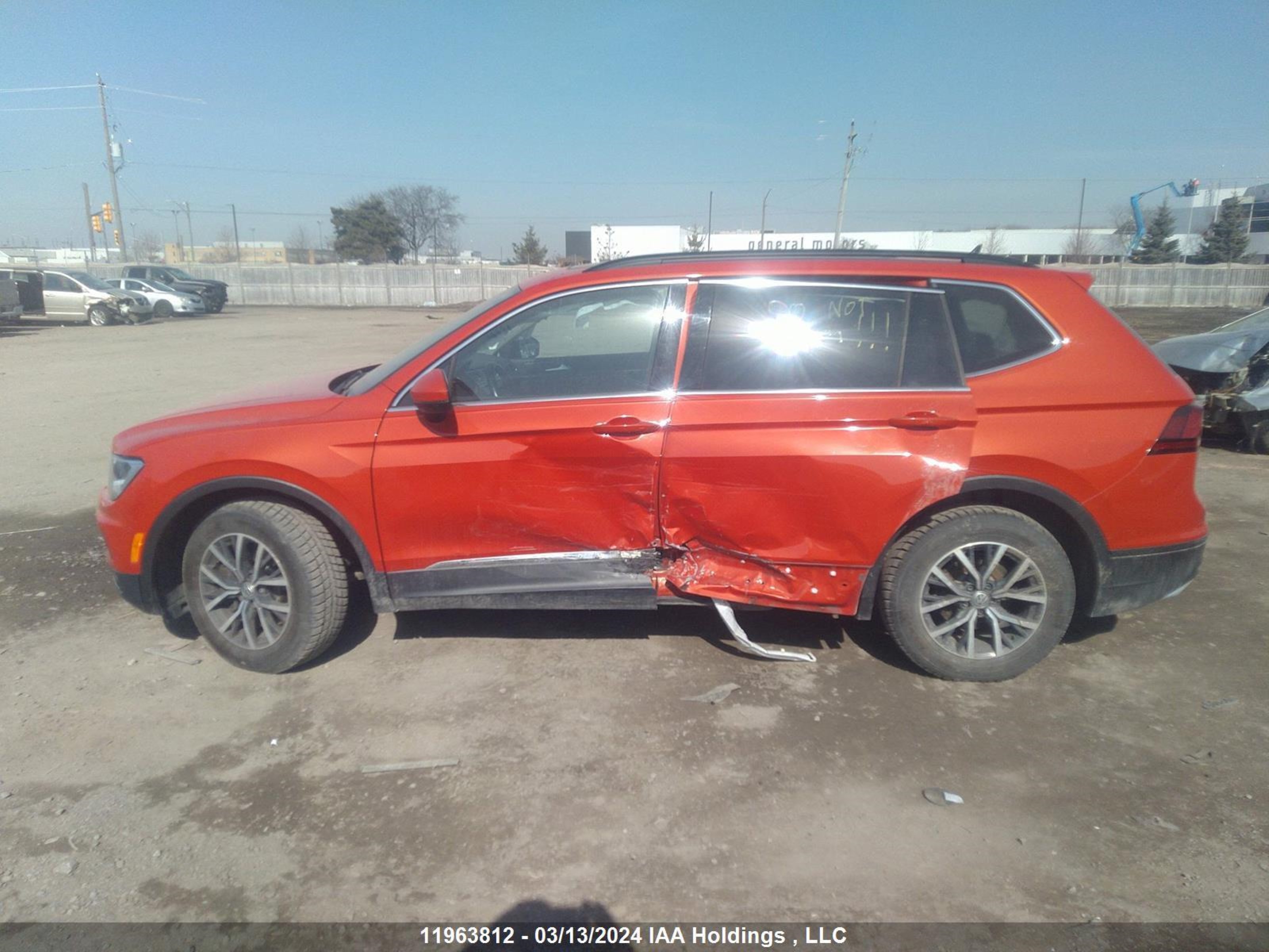 Photo 13 VIN: 3VV2B7AX2JM074608 - VOLKSWAGEN TIGUAN 