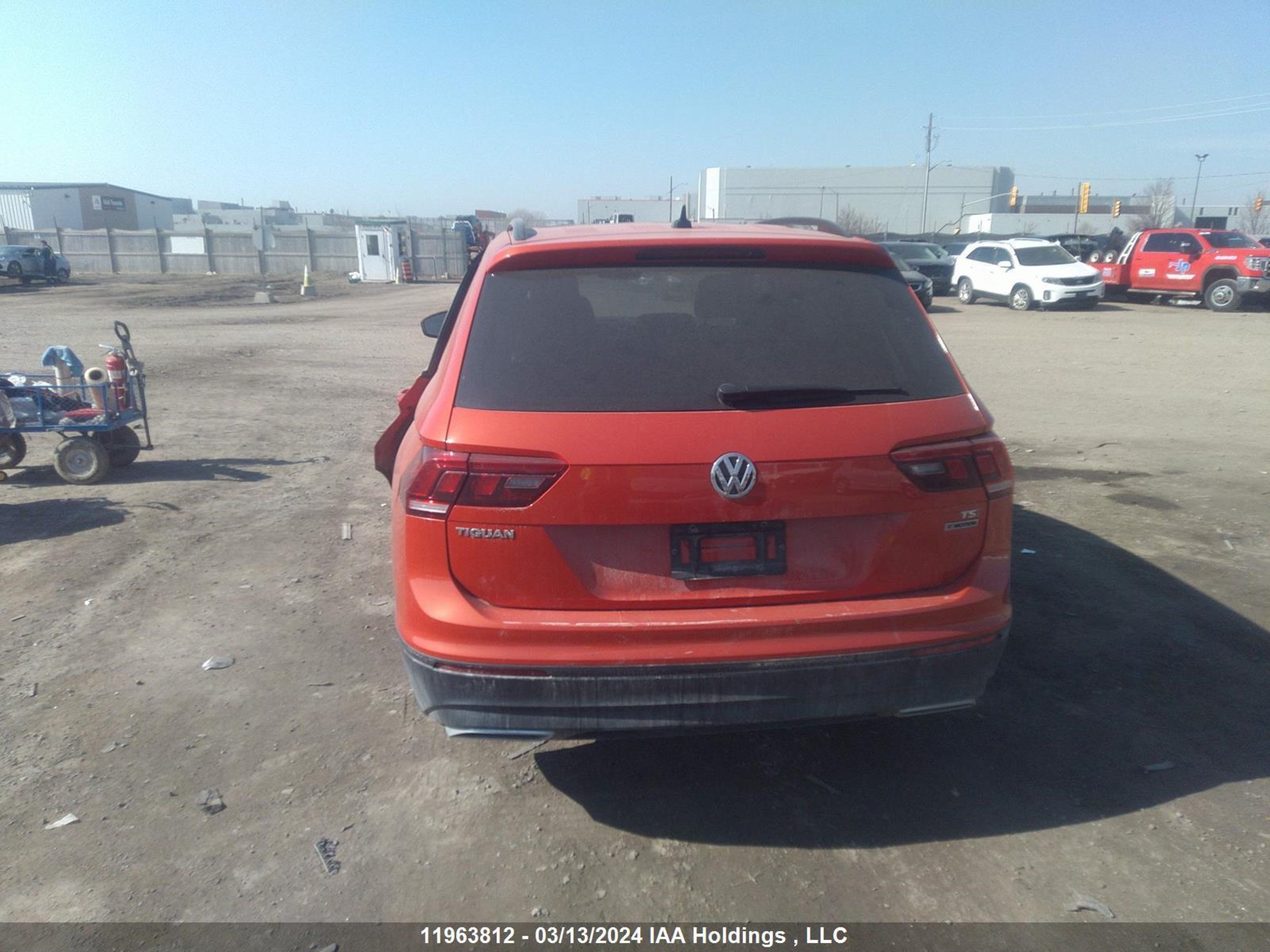 Photo 15 VIN: 3VV2B7AX2JM074608 - VOLKSWAGEN TIGUAN 