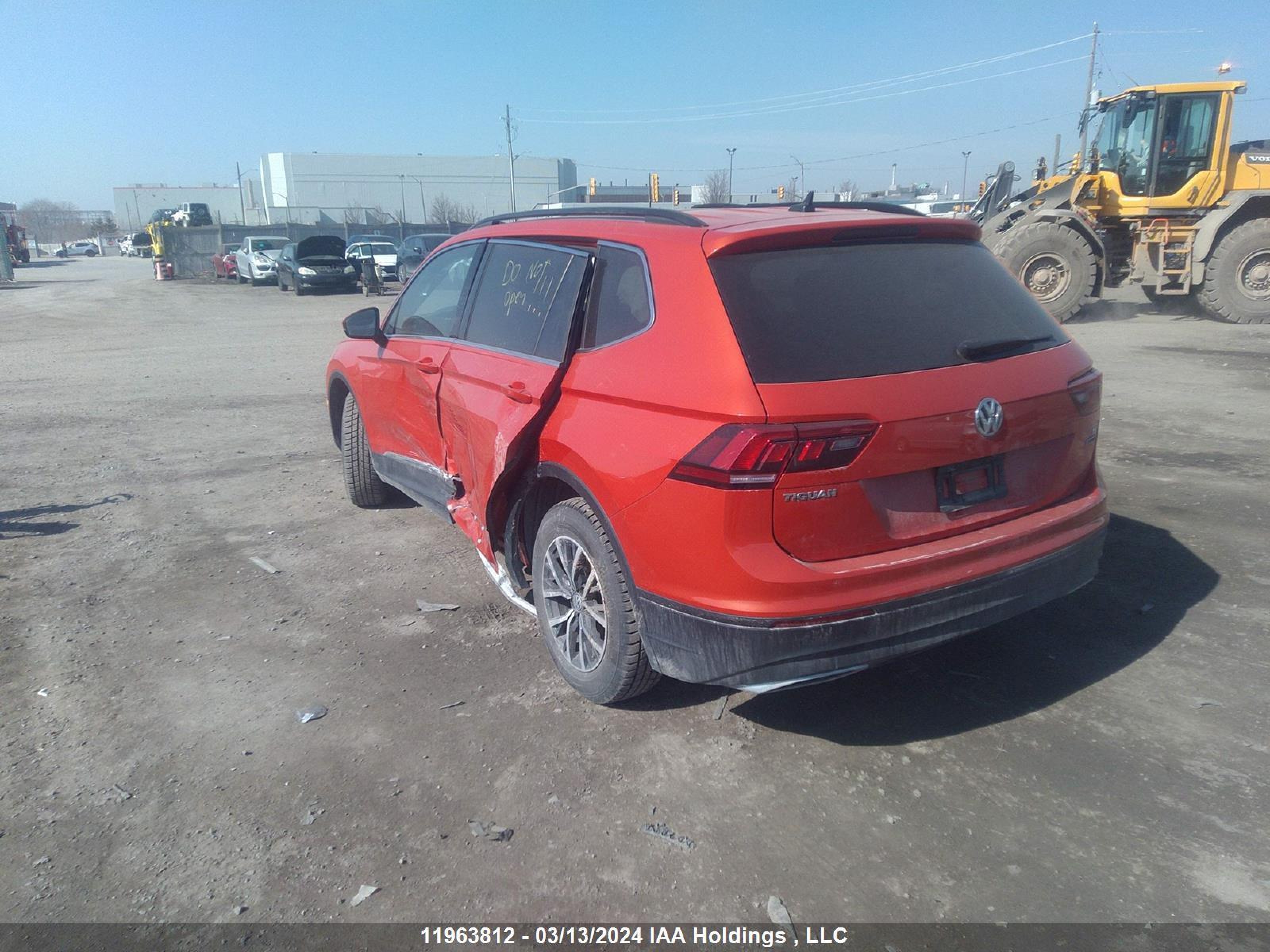 Photo 2 VIN: 3VV2B7AX2JM074608 - VOLKSWAGEN TIGUAN 