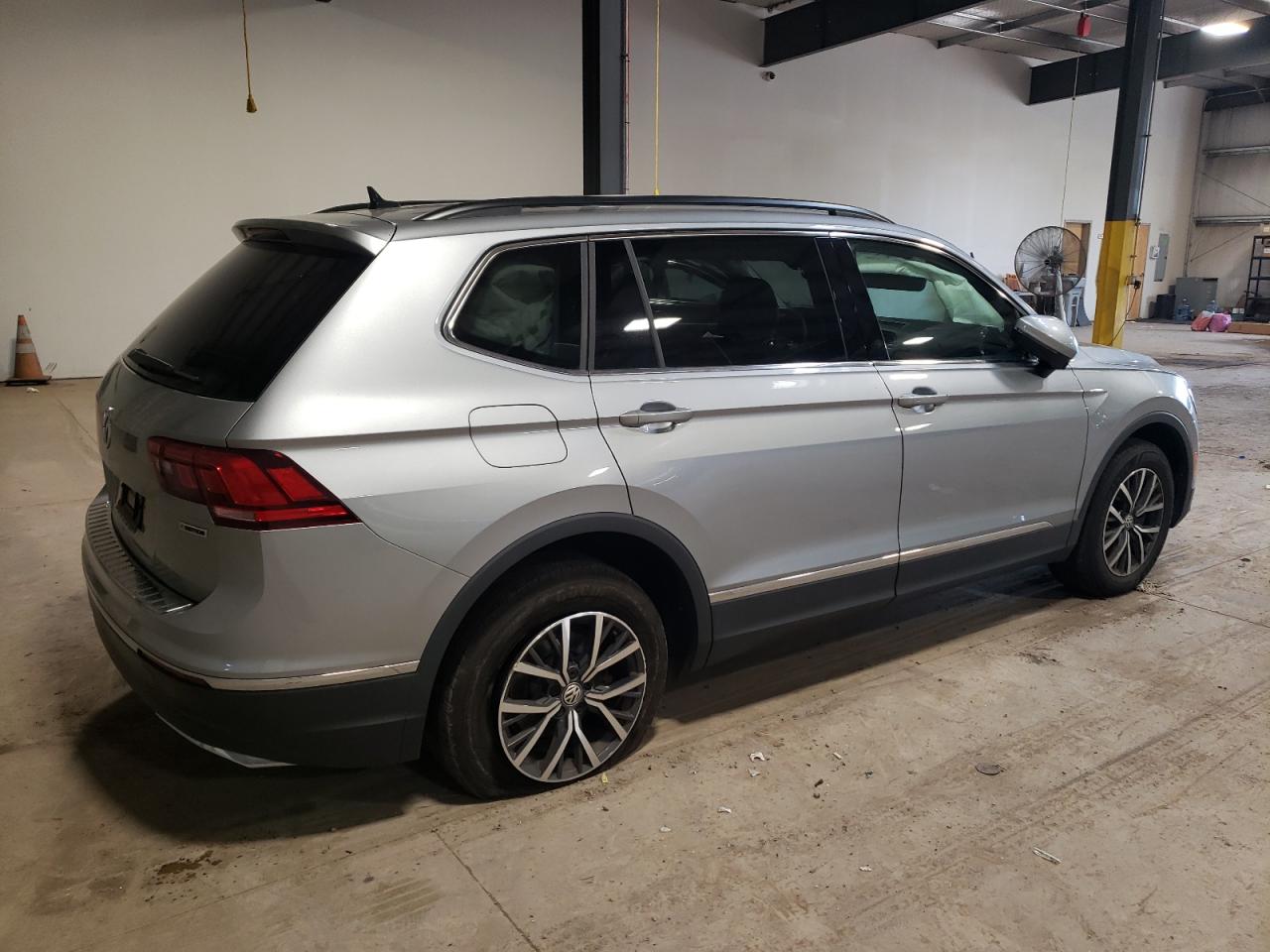 Photo 2 VIN: 3VV2B7AX2LM086003 - VOLKSWAGEN TIGUAN 