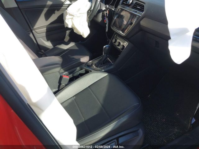 Photo 4 VIN: 3VV2B7AX3JM221230 - VOLKSWAGEN TIGUAN 