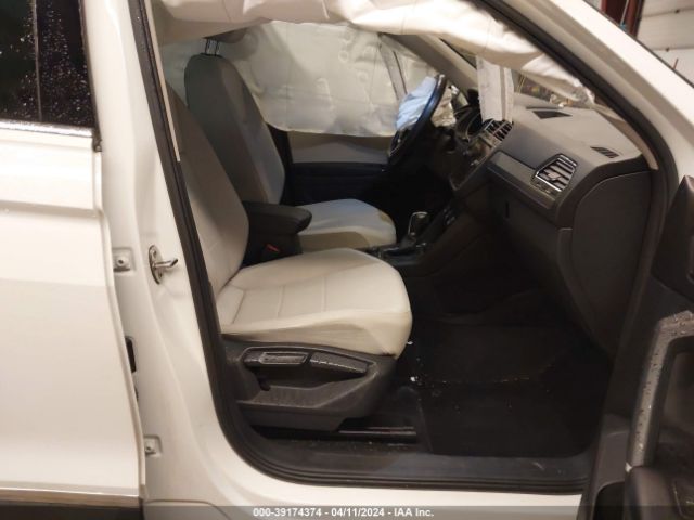 Photo 4 VIN: 3VV2B7AX4JM156842 - VOLKSWAGEN TIGUAN 