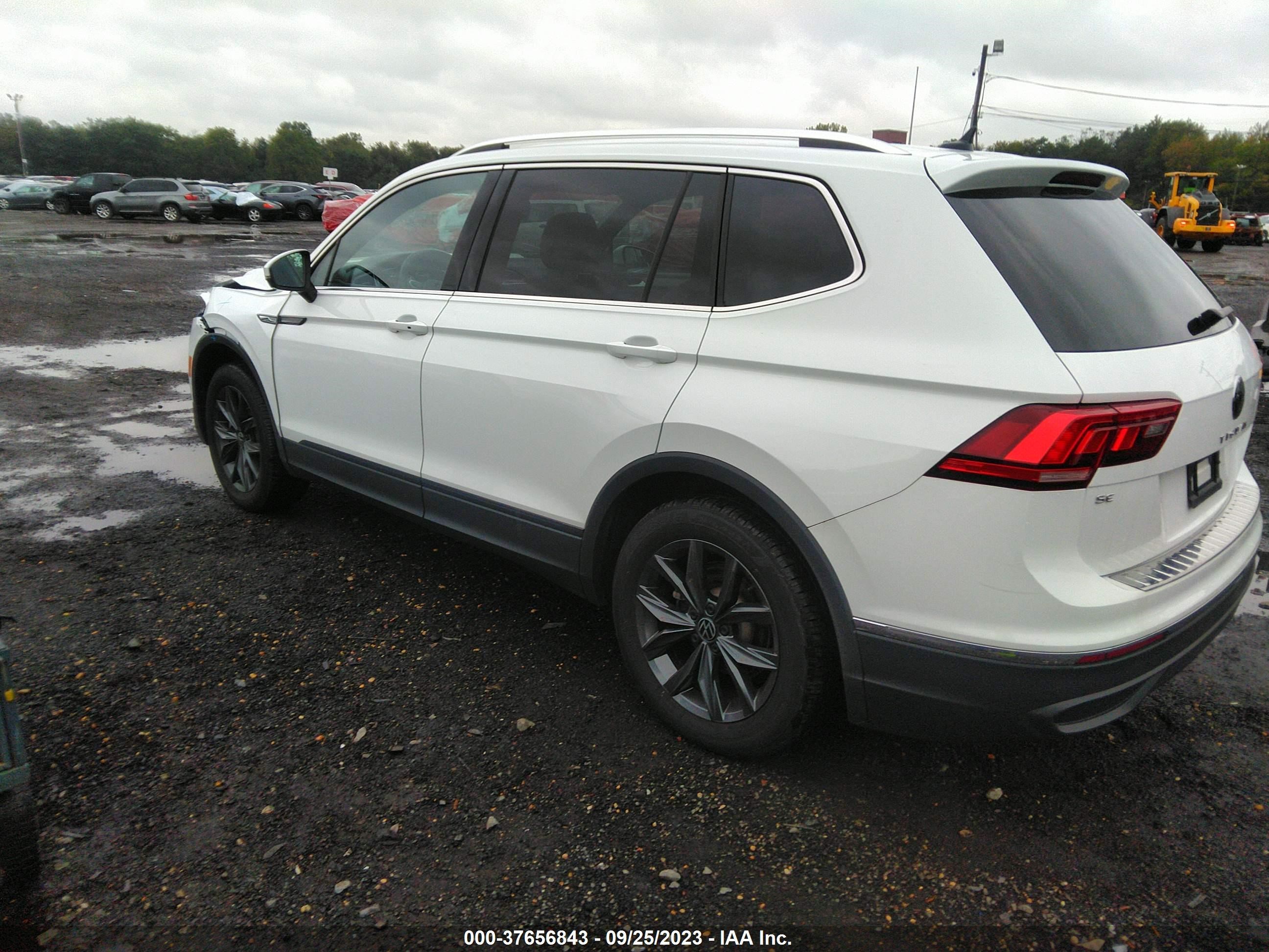 Photo 2 VIN: 3VV2B7AX4NM133177 - VOLKSWAGEN TIGUAN 