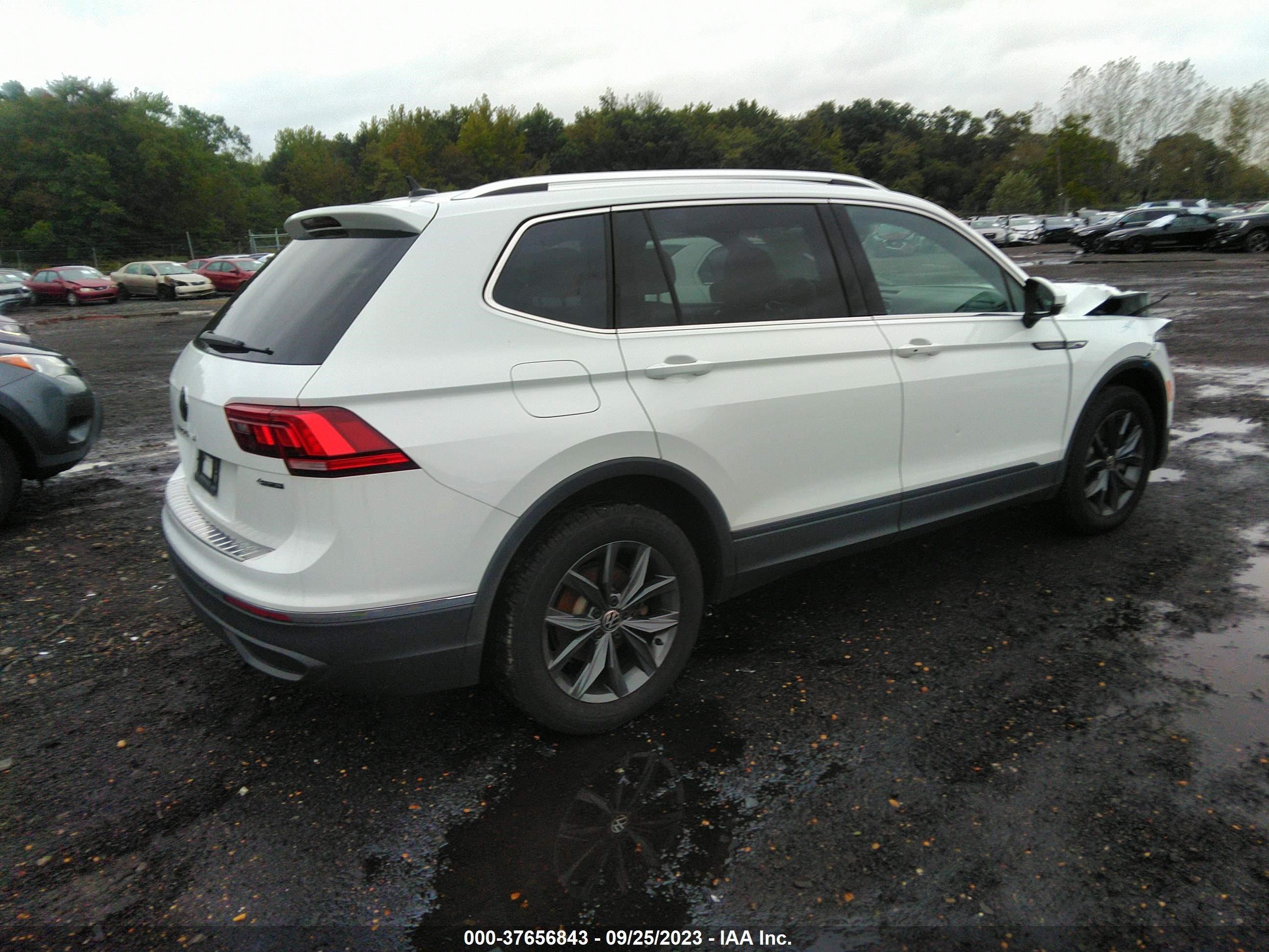 Photo 3 VIN: 3VV2B7AX4NM133177 - VOLKSWAGEN TIGUAN 