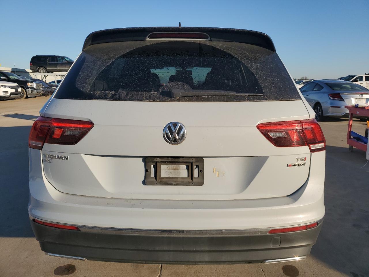 Photo 5 VIN: 3VV2B7AX7JM216371 - VOLKSWAGEN TIGUAN 