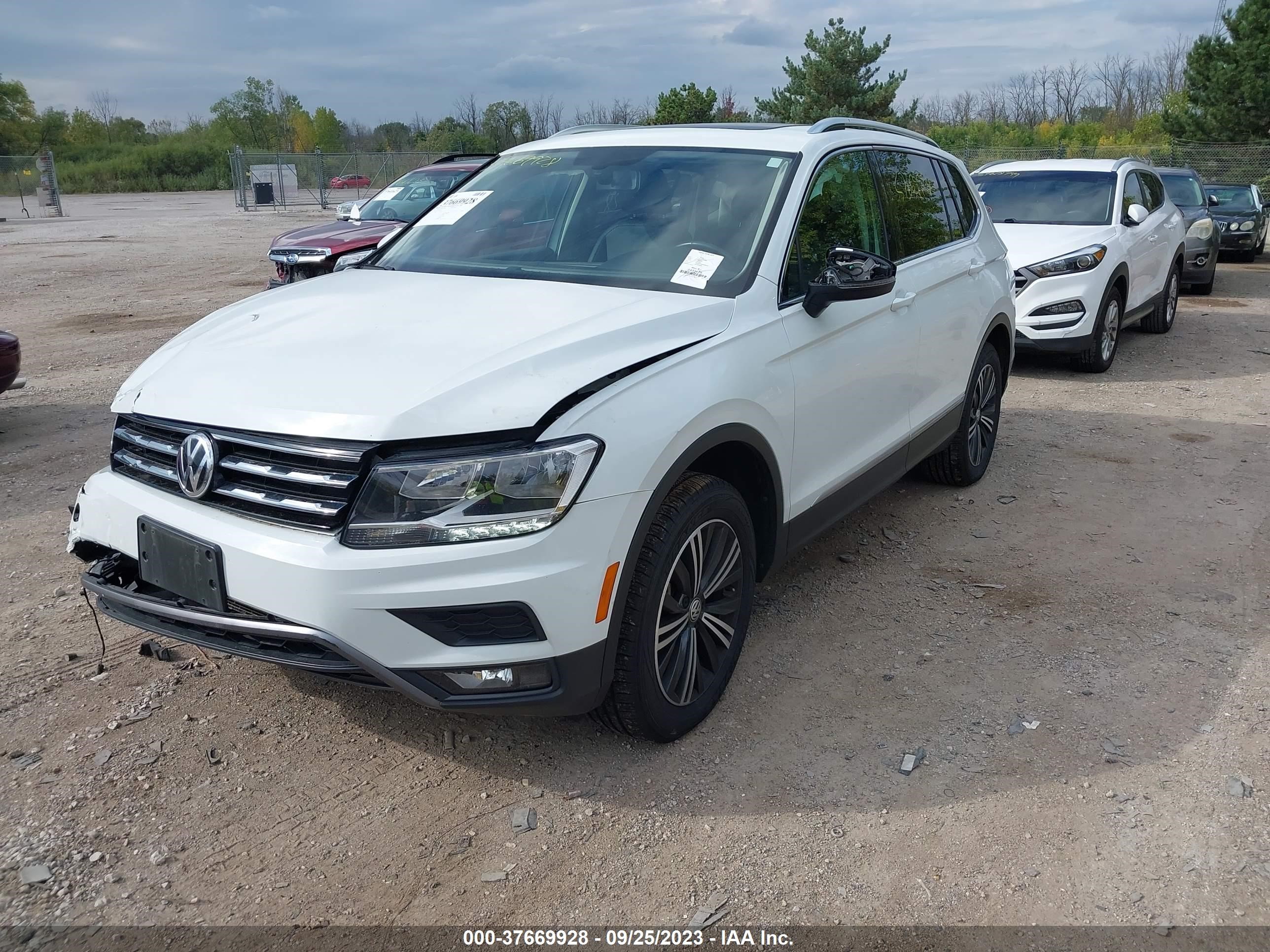 Photo 1 VIN: 3VV2B7AX8JM036185 - VOLKSWAGEN TIGUAN 