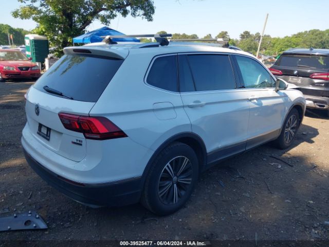 Photo 3 VIN: 3VV2B7AX8JM103643 - VOLKSWAGEN TIGUAN 