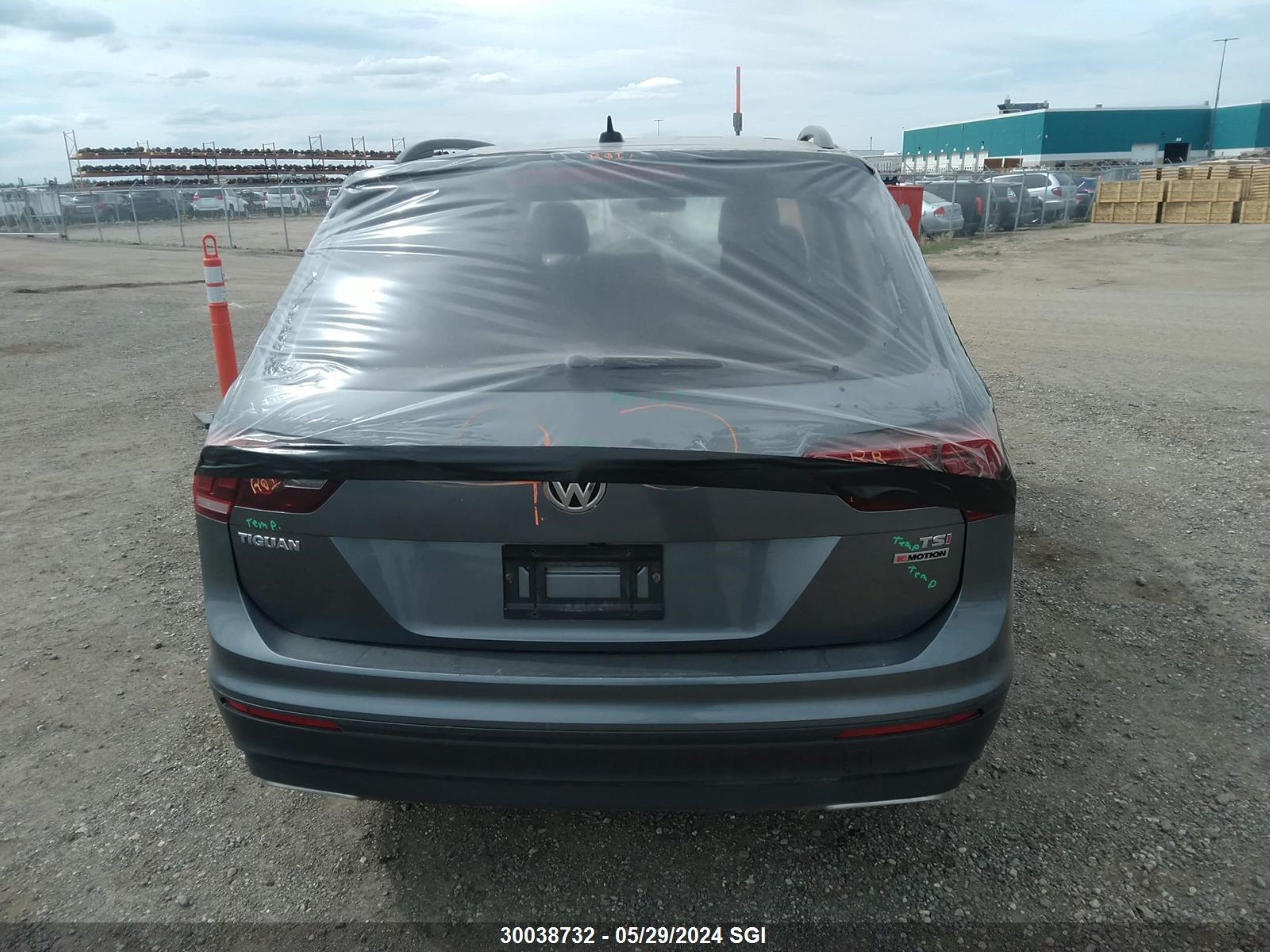 Photo 15 VIN: 3VV2B7AX9JM005141 - VOLKSWAGEN TIGUAN 