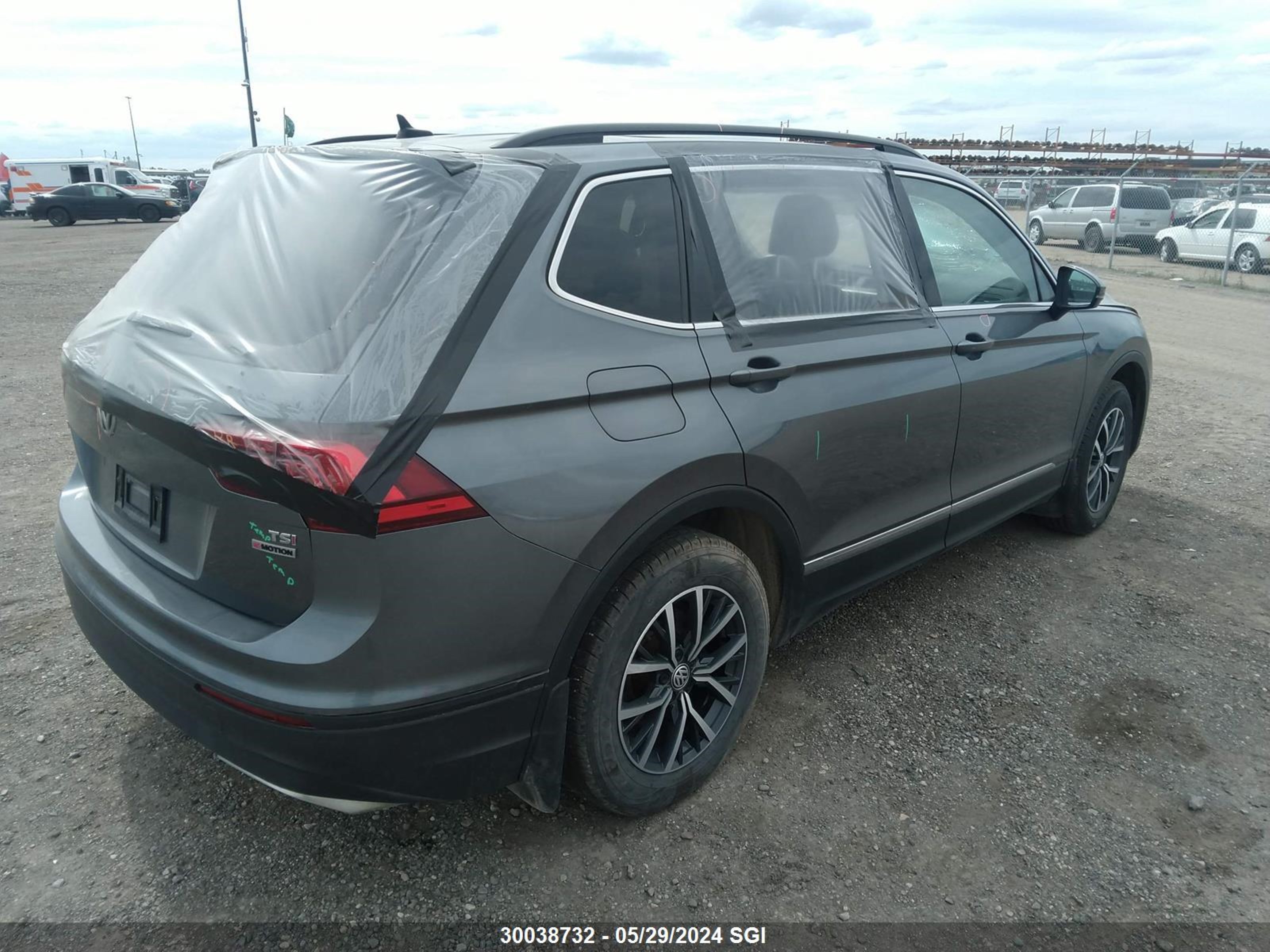 Photo 3 VIN: 3VV2B7AX9JM005141 - VOLKSWAGEN TIGUAN 