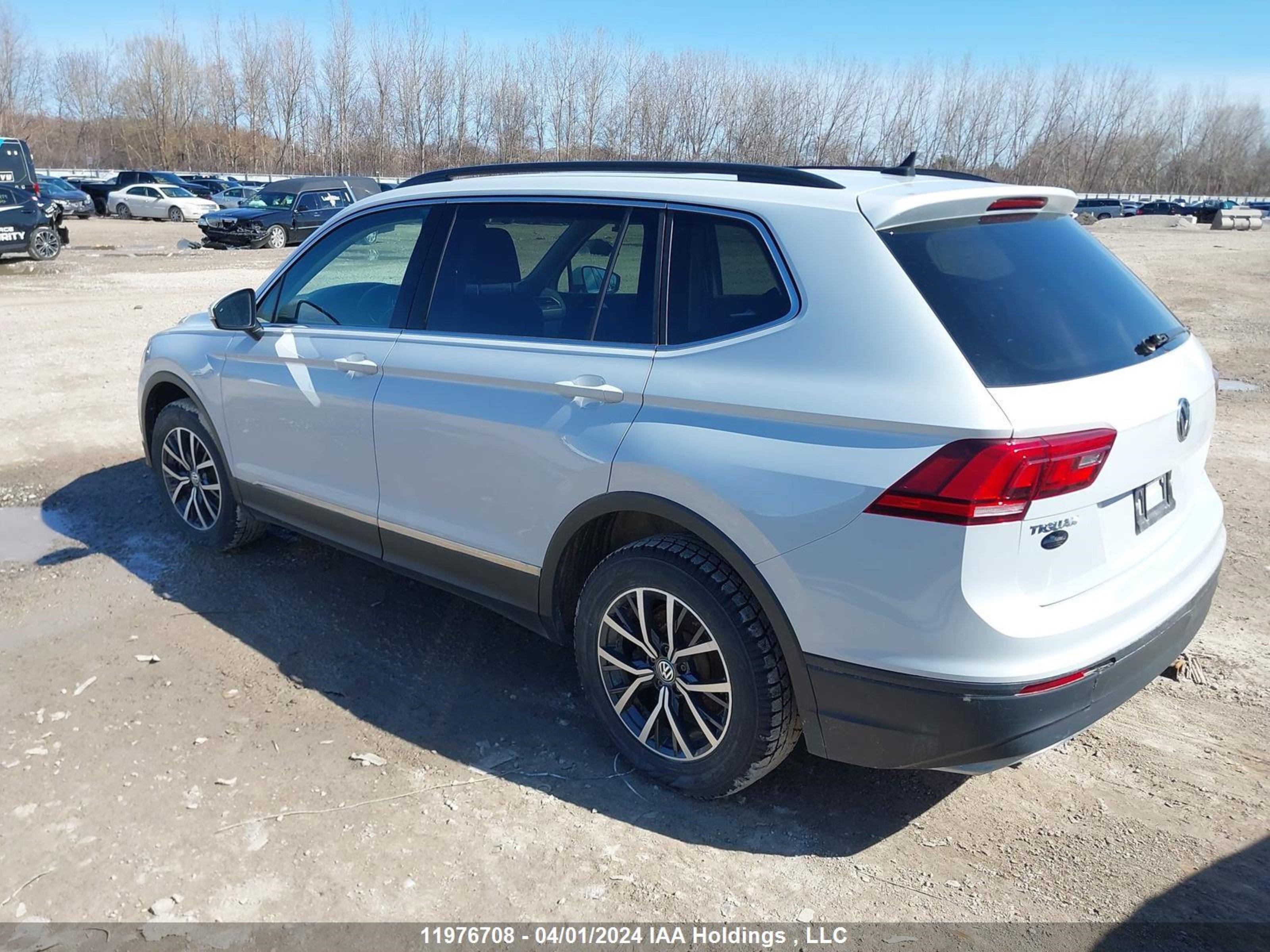 Photo 2 VIN: 3VV2B7AX9JM053612 - VOLKSWAGEN TIGUAN 