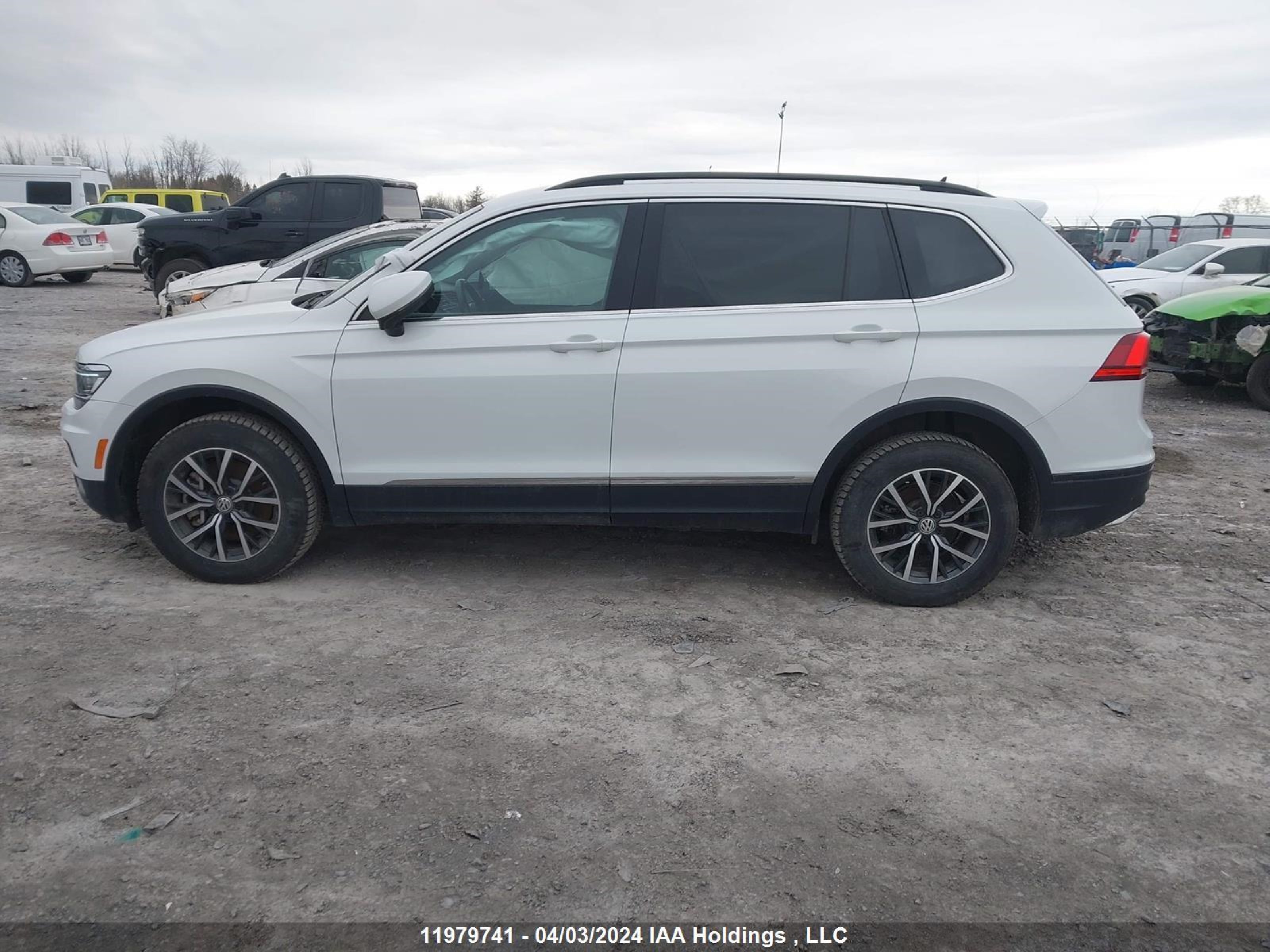 Photo 13 VIN: 3VV2B7AX9JM218803 - VOLKSWAGEN TIGUAN 