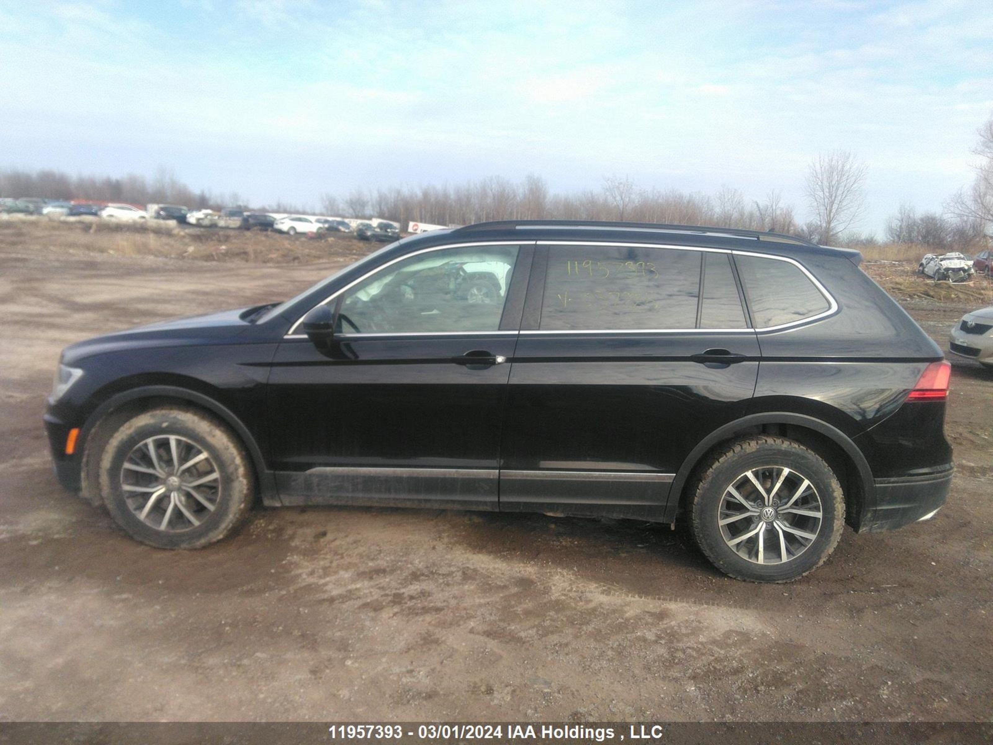 Photo 13 VIN: 3VV2B7AXXJM037225 - VOLKSWAGEN TIGUAN 