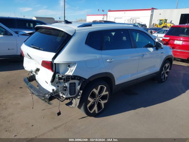 Photo 3 VIN: 3VV2X7B21NM047099 - VOLKSWAGEN TAOS 