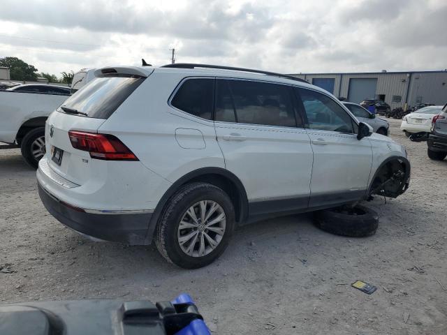 Photo 2 VIN: 3VV3B7AX0JM026626 - VOLKSWAGEN TIGUAN SE 