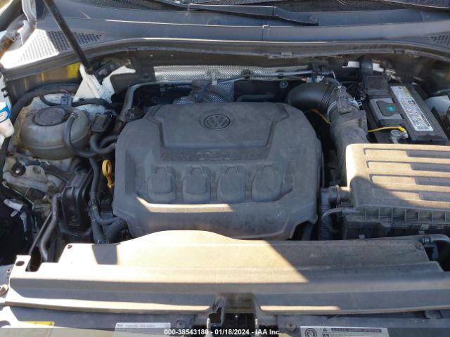 Photo 9 VIN: 3VV3B7AX0JM105777 - VOLKSWAGEN TIGUAN 