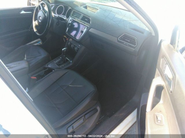 Photo 4 VIN: 3VV3B7AX0JM133899 - VOLKSWAGEN TIGUAN 