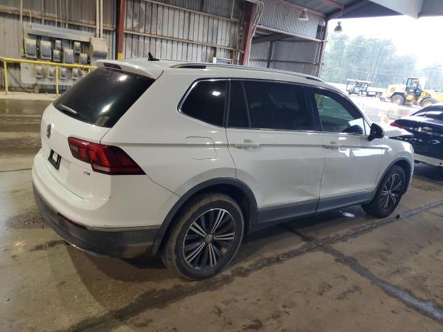 Photo 2 VIN: 3VV3B7AX0JM176428 - VOLKSWAGEN TIGUAN SE 