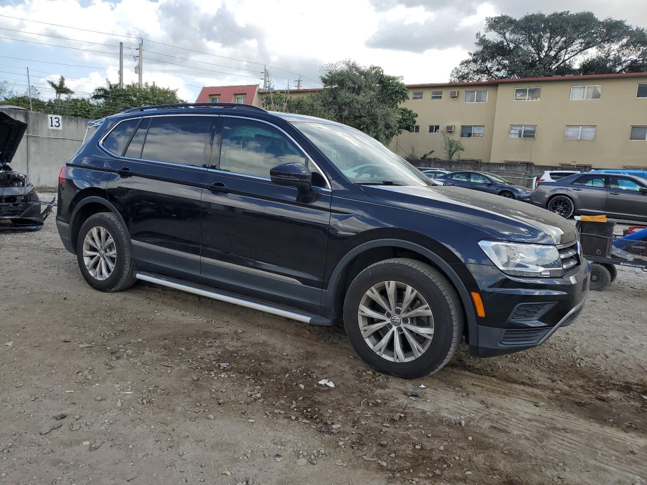 Photo 3 VIN: 3VV3B7AX0JM181662 - VOLKSWAGEN TIGUAN SE 