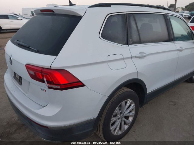 Photo 3 VIN: 3VV3B7AX0JM208813 - VOLKSWAGEN TIGUAN 