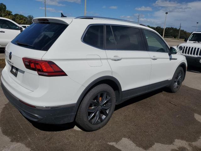 Photo 2 VIN: 3VV3B7AX0RM042806 - VOLKSWAGEN TIGUAN SE 