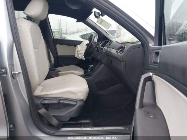 Photo 4 VIN: 3VV3B7AX1KM121603 - VOLKSWAGEN TIGUAN 