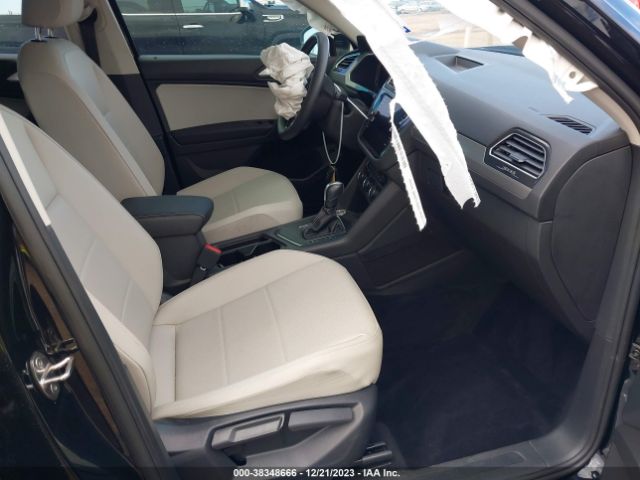 Photo 4 VIN: 3VV3B7AX1MM020807 - VOLKSWAGEN TIGUAN 